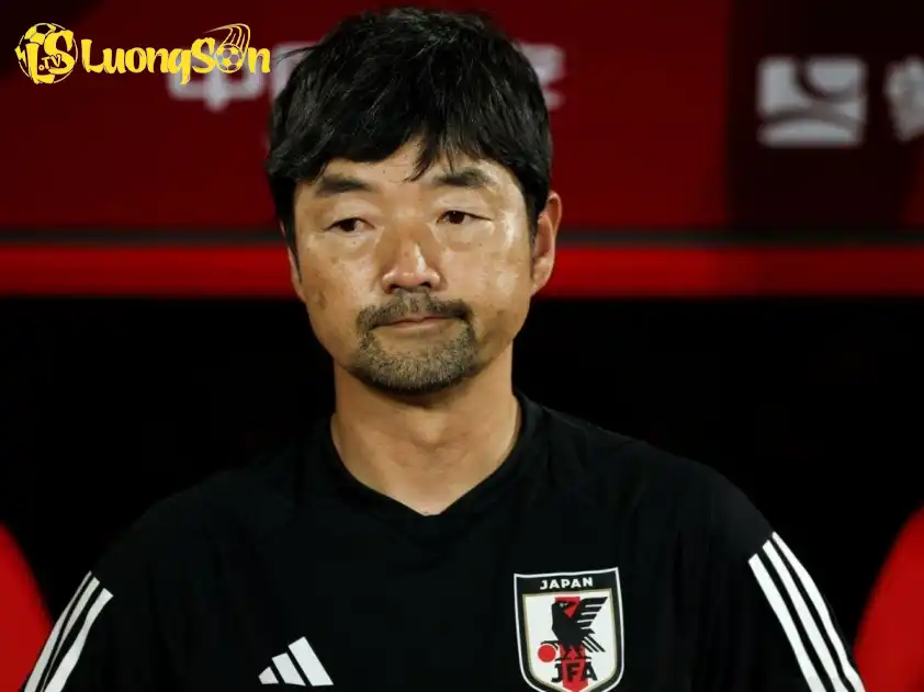 HLV Nozomi Hiroyama đang rất tích cực cùng các học trò chuẩn bị cho VCK U17 World Cup 2025 (Ảnh: AFC)