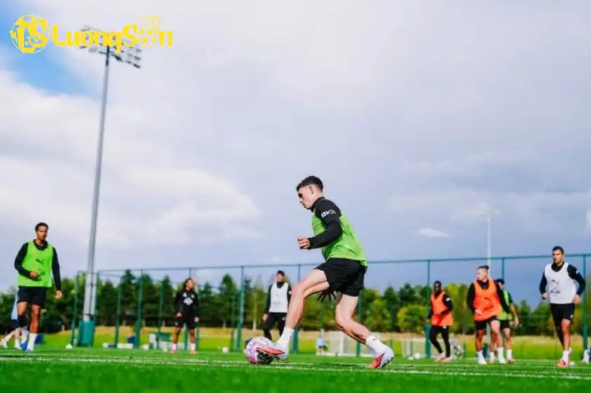 Foden đã sẵn sàng trở lại khi Man City tiếp đón MU (Ảnh: X).